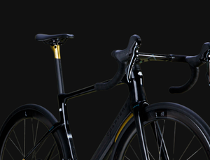 CHAPTER2 TOA EDITION SPÉCIALE NOIR UD-OR (KOURA) MEDIUM RED AXS