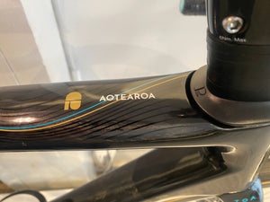 CHAPTER 2 TOA SPECIAL EDITION BLACK UD-GOLD (KOURA) MEDIUM RED AXS