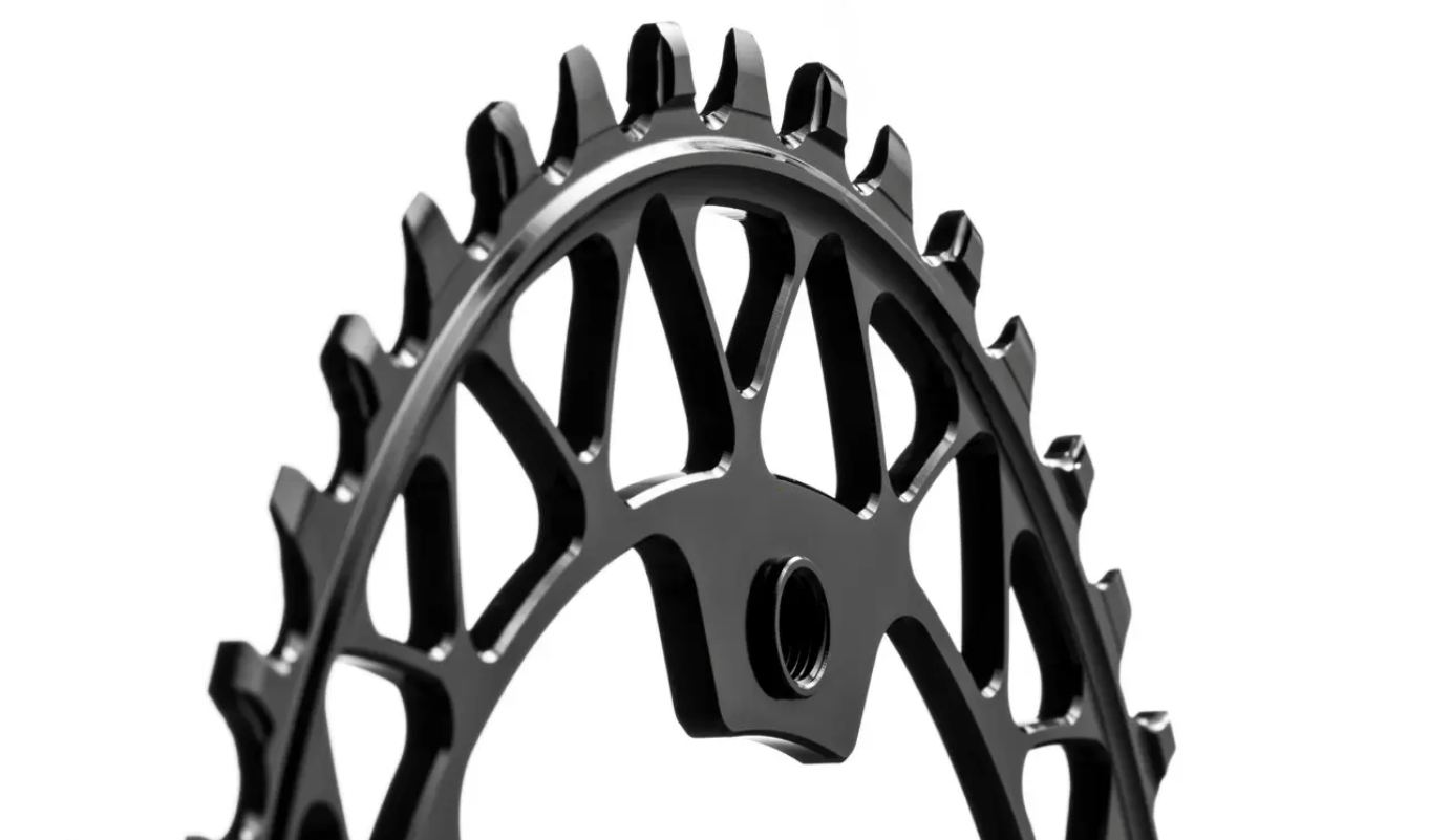 ABSOLUTE BLACK OVAL GRAVELLE 110/4 BCD, 46T BLACK (bolts included)