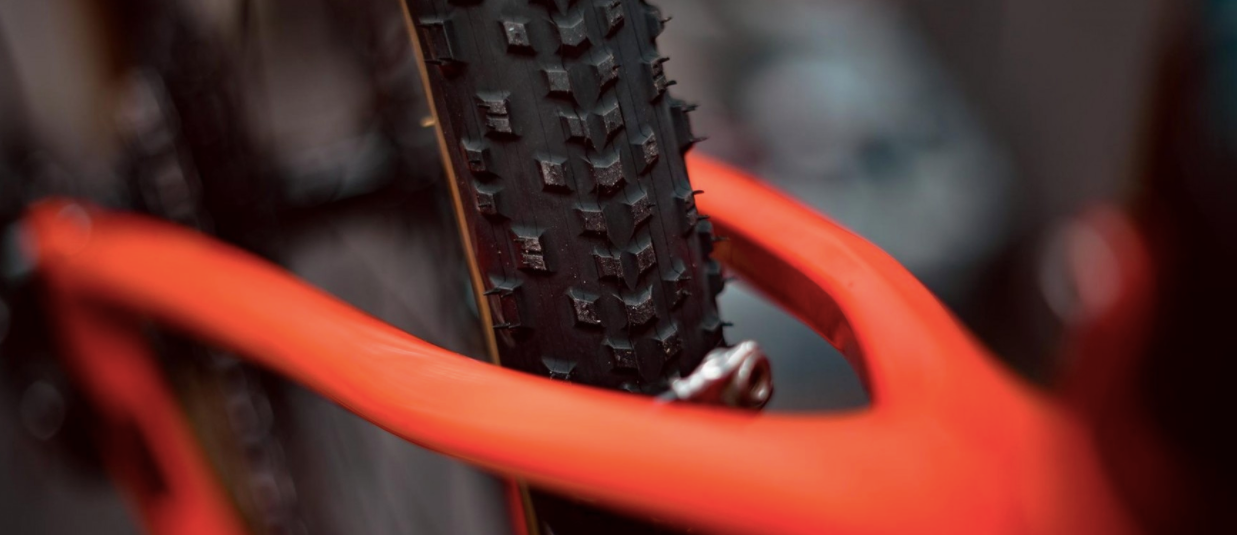 Pneu Teravail Rutland - 700 x 38, Tubeless, Pliable, Noir, Léger et Souple