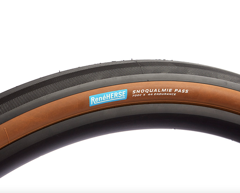 RENÉ HERSE 700C x 44 Snoqualmie Pass TC Tire Extralight Tan